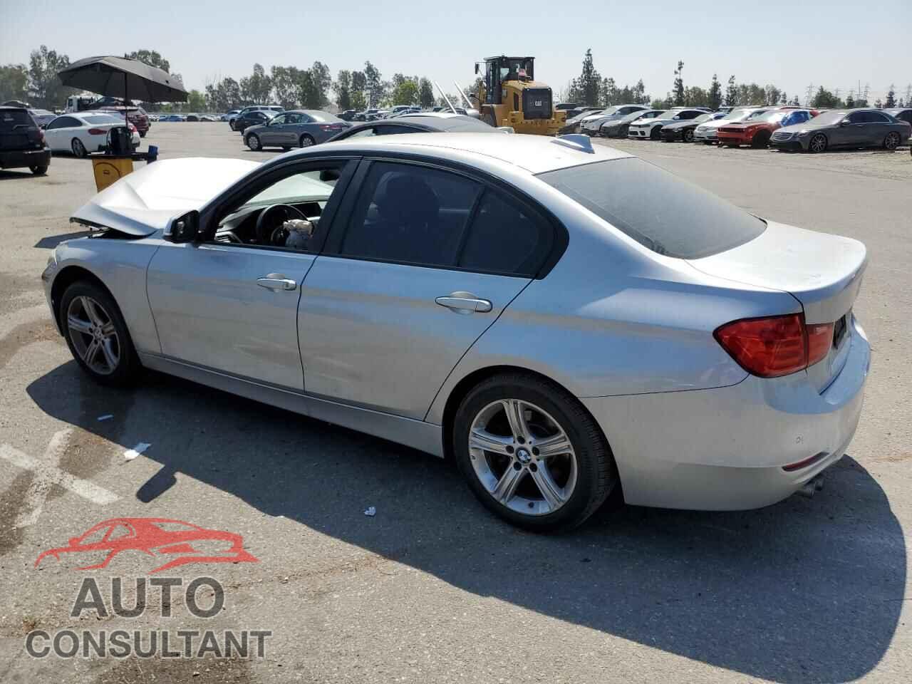 BMW 3 SERIES 2013 - WBA3C1C52DF440111