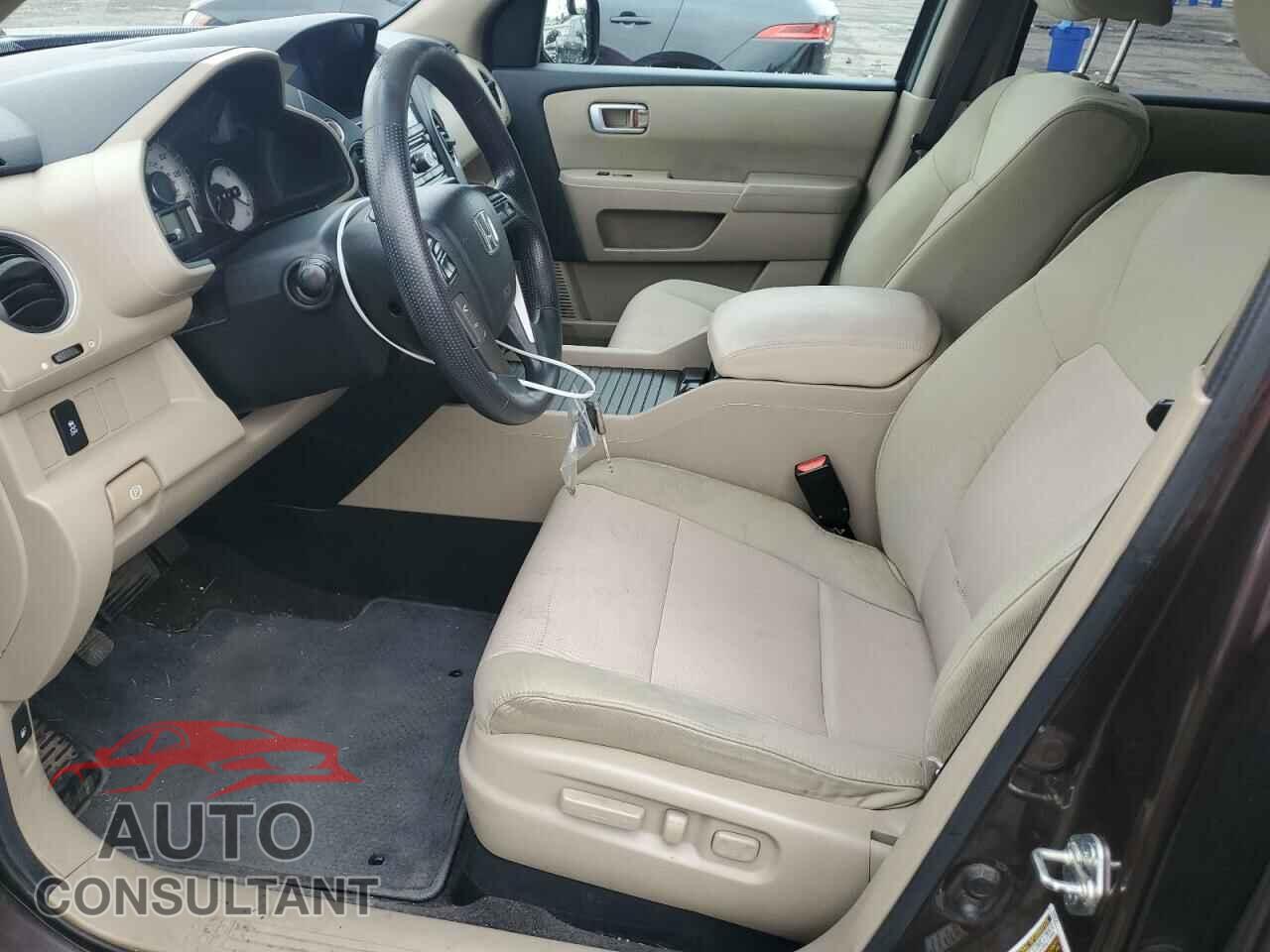 HONDA PILOT 2013 - 5FNYF4H44DB005273