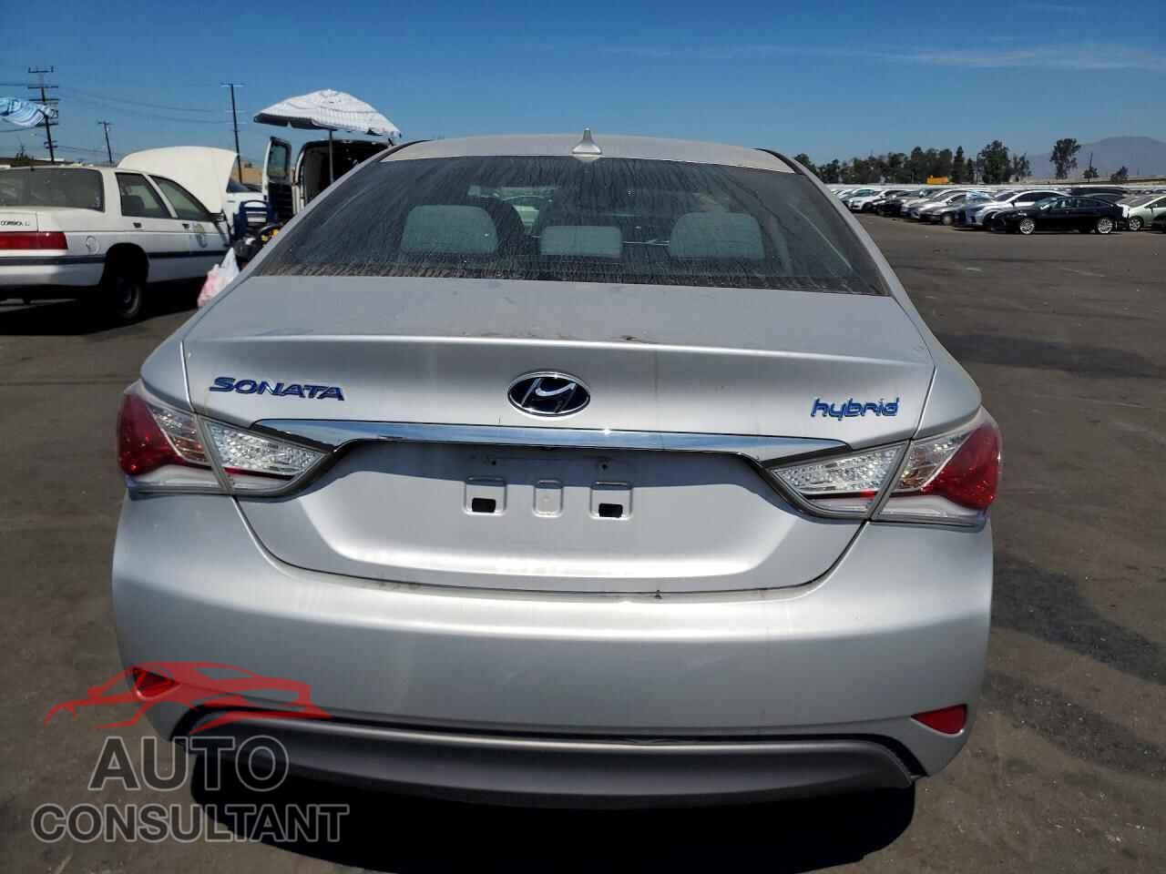 HYUNDAI SONATA 2015 - KMHEC4A40FA133104