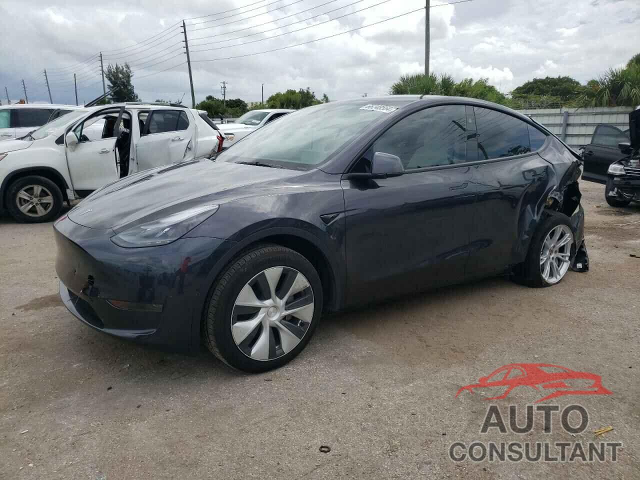 TESLA MODEL Y 2024 - 7SAYGDED3RF038406