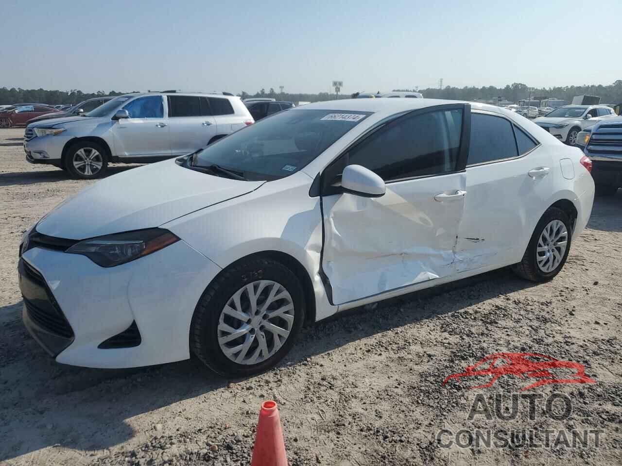 TOYOTA COROLLA 2018 - 5YFBURHE1JP818913