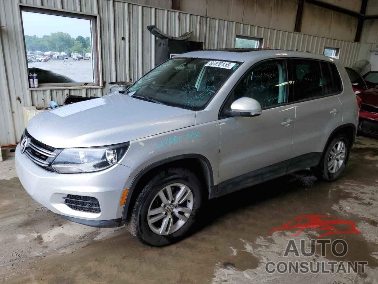 VOLKSWAGEN TIGUAN 2013 - WVGAV3AX8DW621410