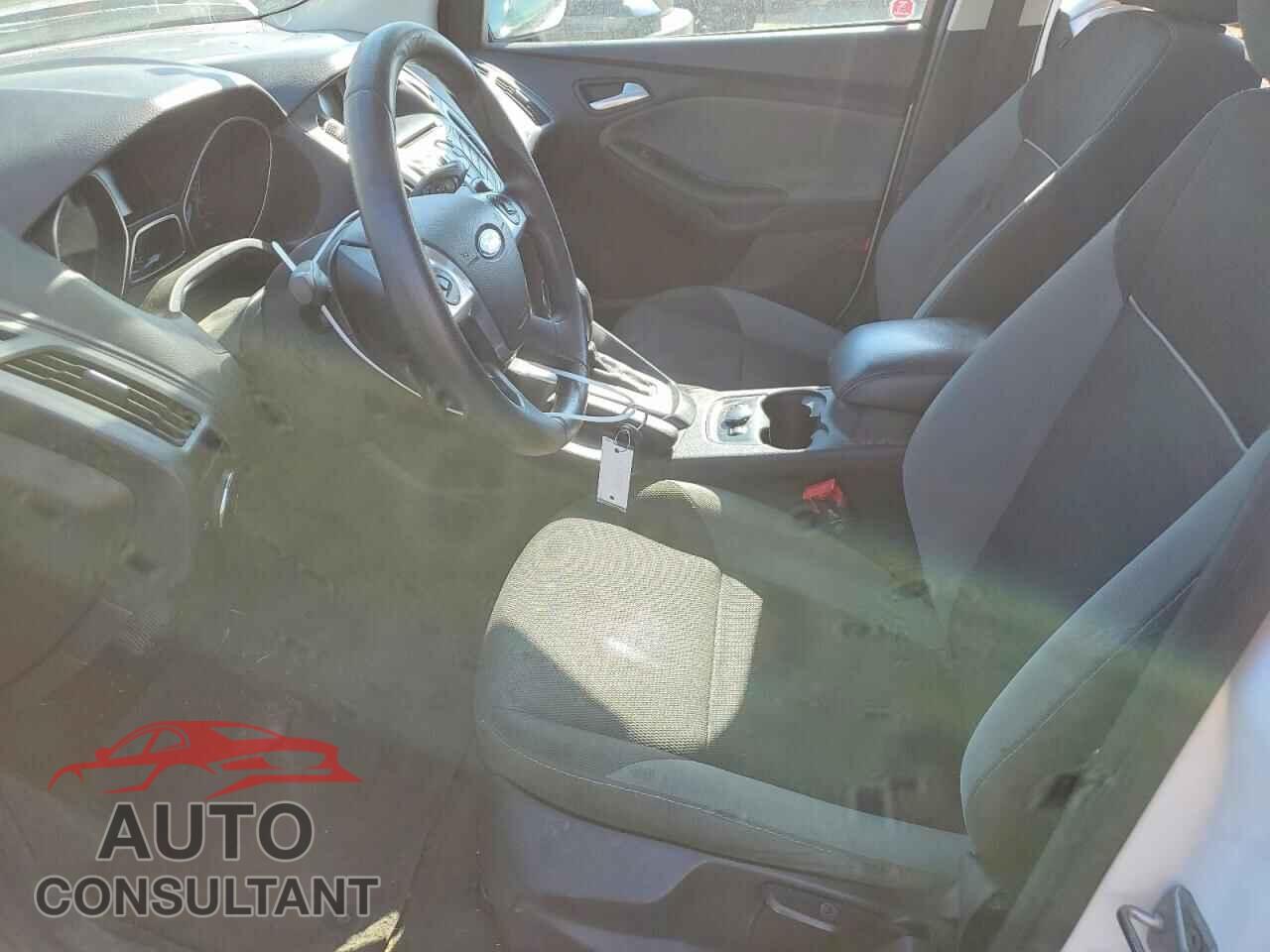 FORD FOCUS 2014 - 1FADP3K2XEL226216
