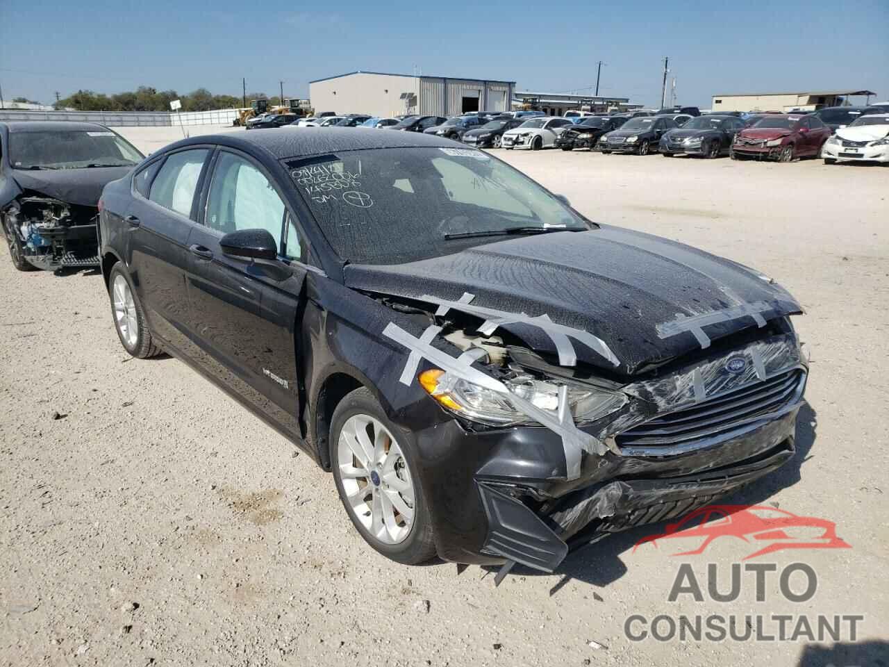 FORD FUSION 2019 - 3FA6P0LU8KR143808