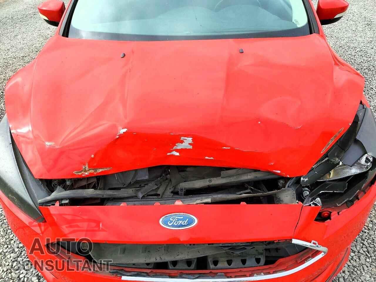 FORD FOCUS 2015 - 1FADP3F29FL349405
