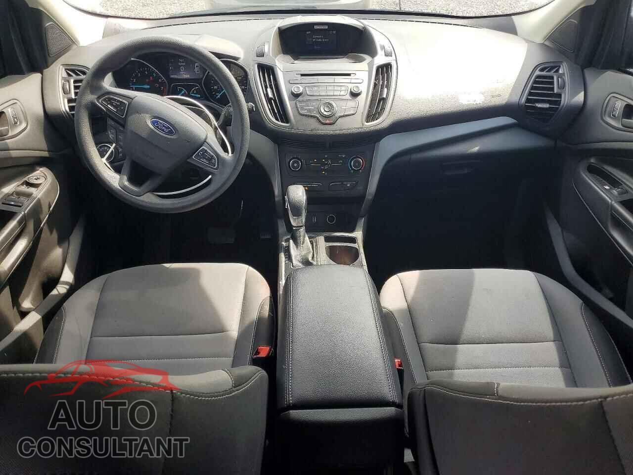 FORD ESCAPE 2017 - 1FMCU0F78HUE23673