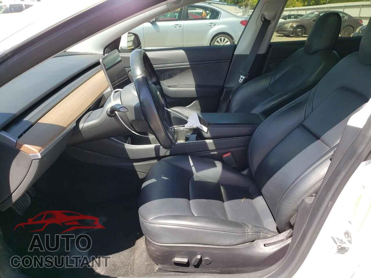 TESLA MODEL 3 2019 - 5YJ3E1EA5KF397196