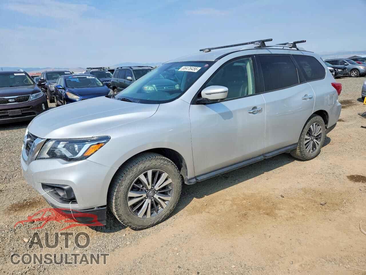 NISSAN PATHFINDER 2018 - 5N1DR2MM3JC611670