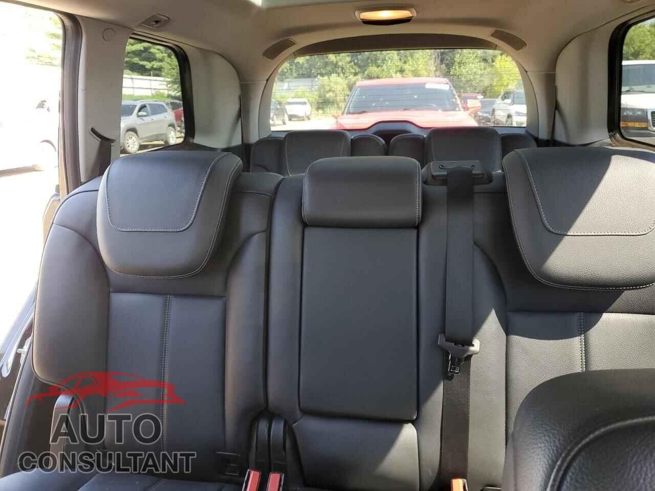 MERCEDES-BENZ GL-CLASS 2012 - 4JGBF7BE7CA790853