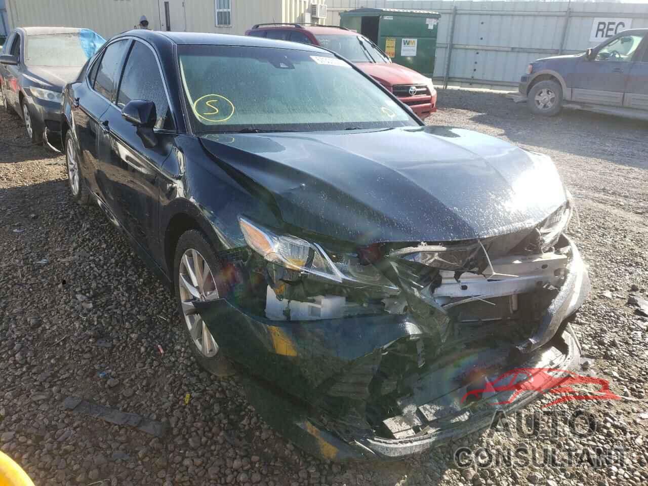 TOYOTA CAMRY 2018 - 4T1B11HK2JU511815