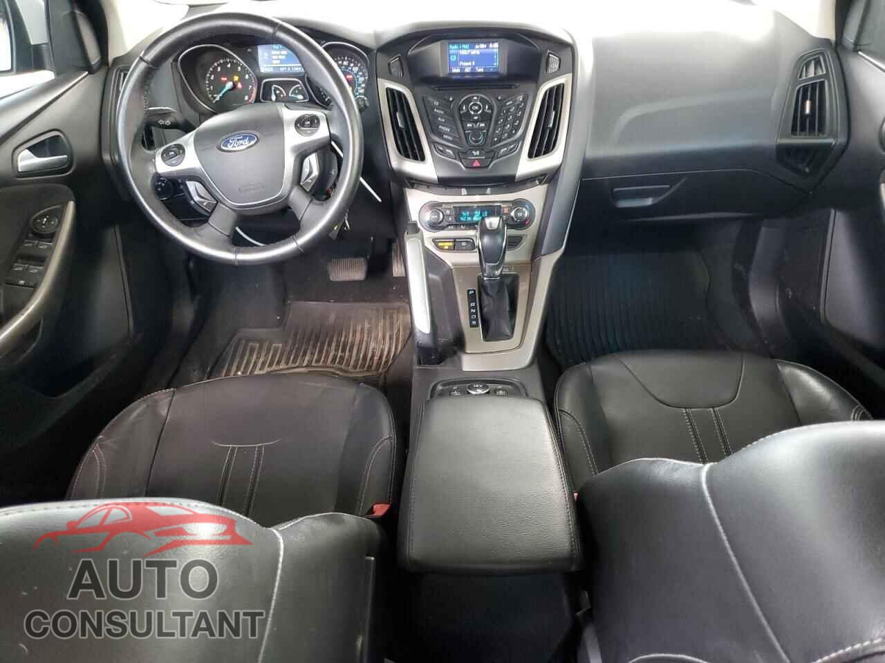 FORD FOCUS 2012 - 1FAHP3M24CL433101