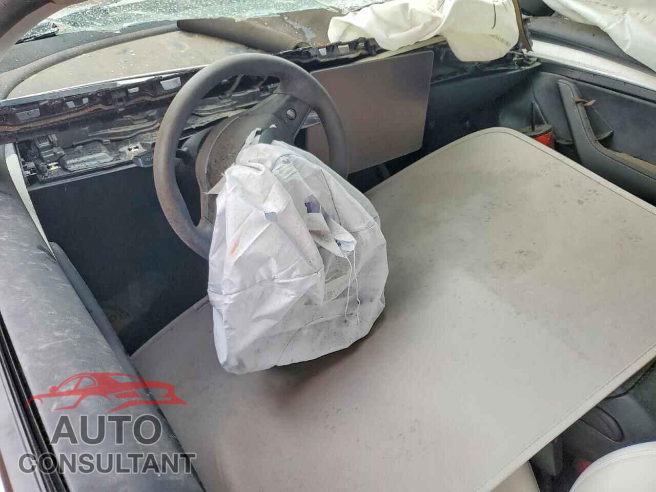 TESLA MODEL 3 2023 - 5YJ3E1EA5PF488721