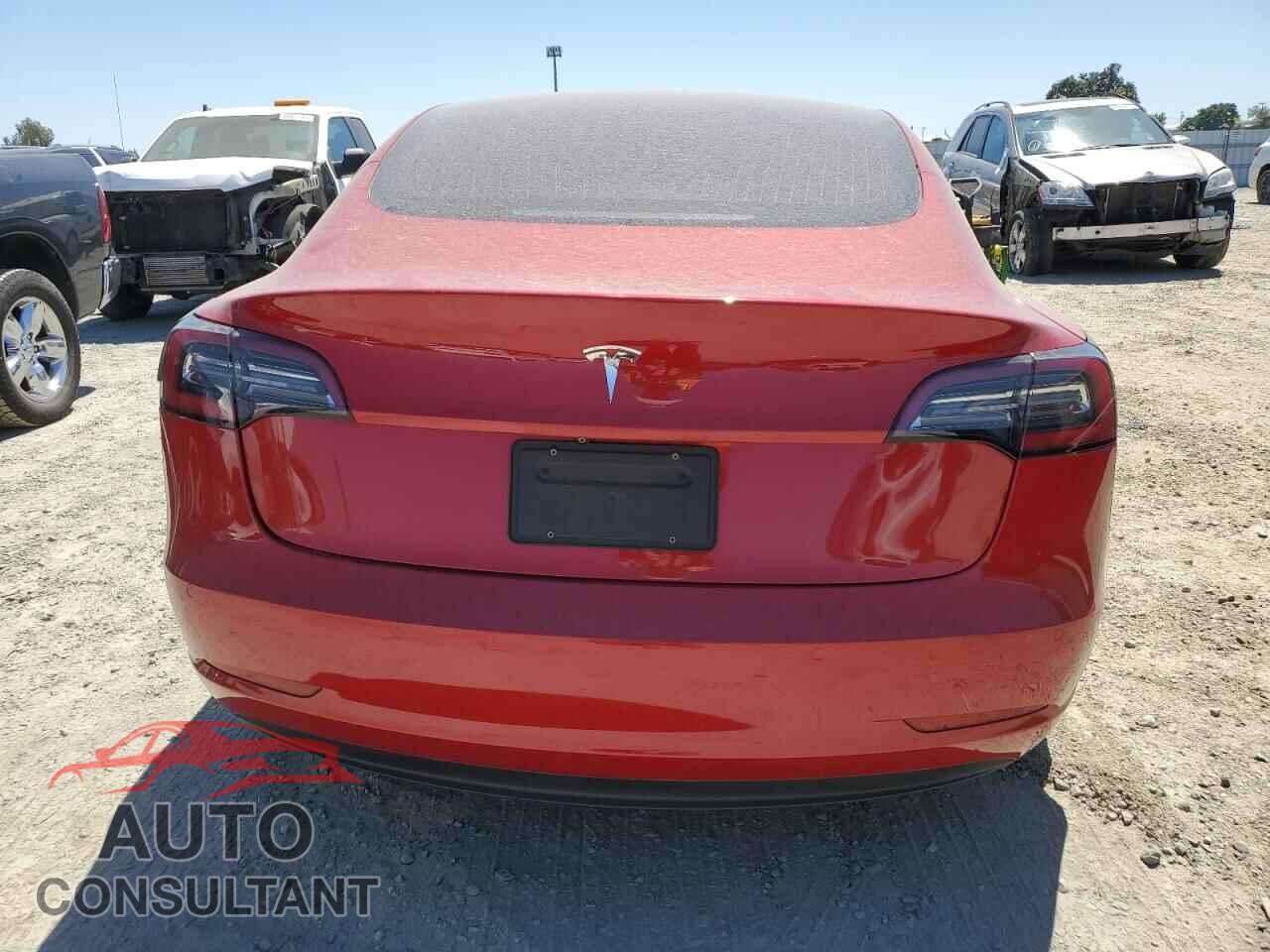 TESLA MODEL 3 2018 - 5YJ3E1EA2JF040105