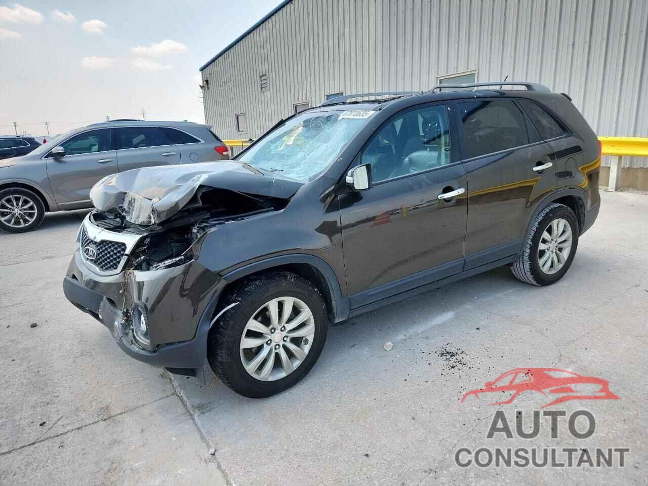 KIA SORENTO 2011 - 5XYKU4A21BG095444