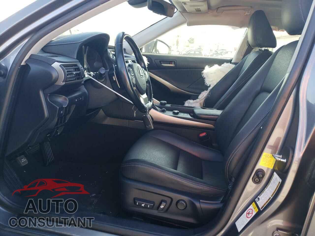LEXUS IS 2017 - JTHBA1D28H5058880