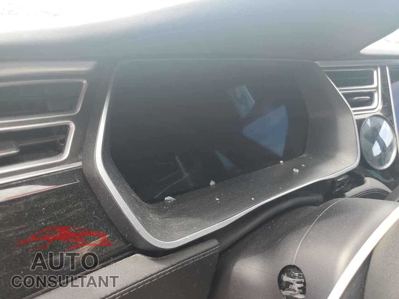 TESLA MODEL S 2017 - 5YJSA1E23HF210627