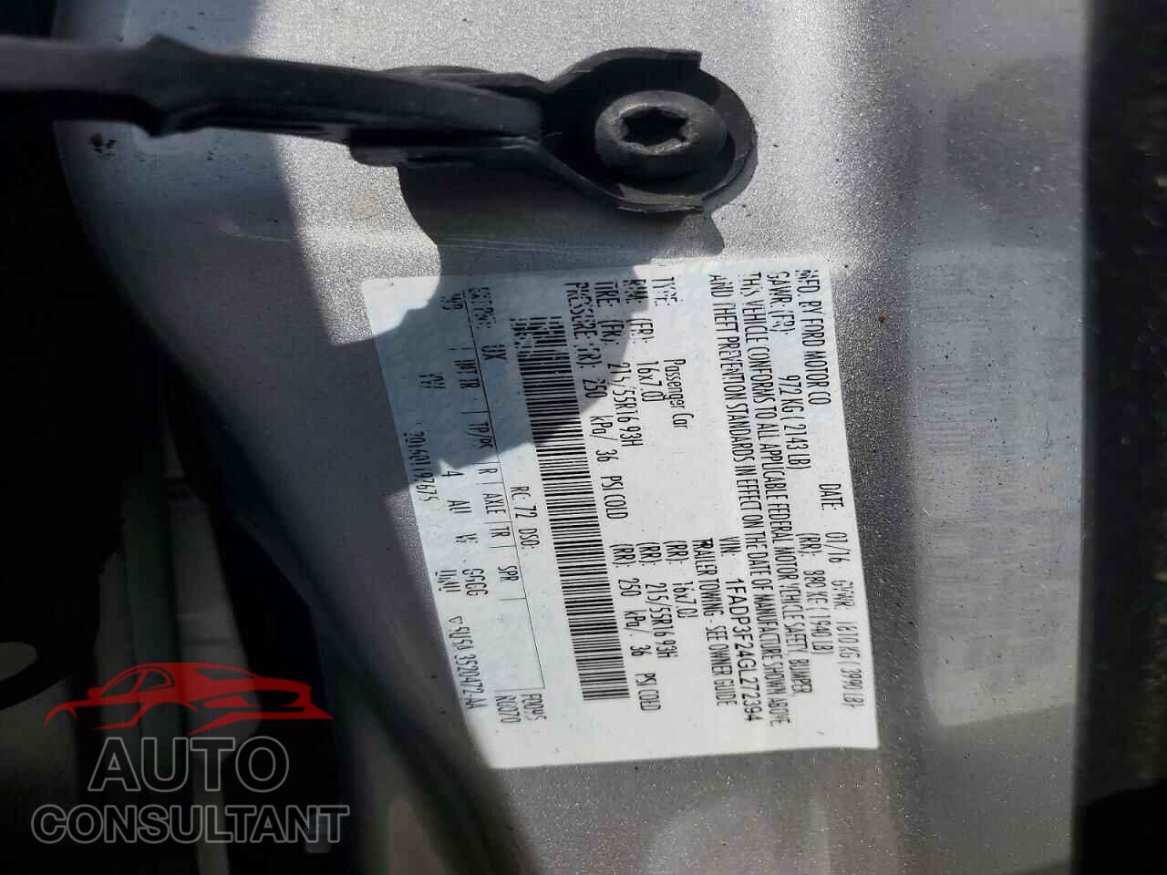 FORD FOCUS 2016 - 1FADP3F24GL272394