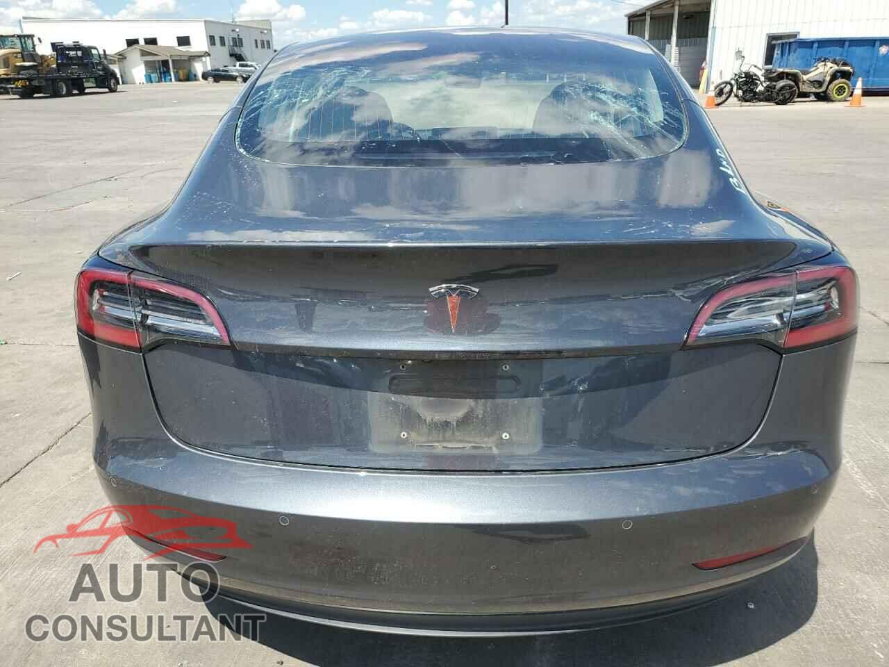 TESLA MODEL 3 2018 - 5YJ3E1EA5JF046478