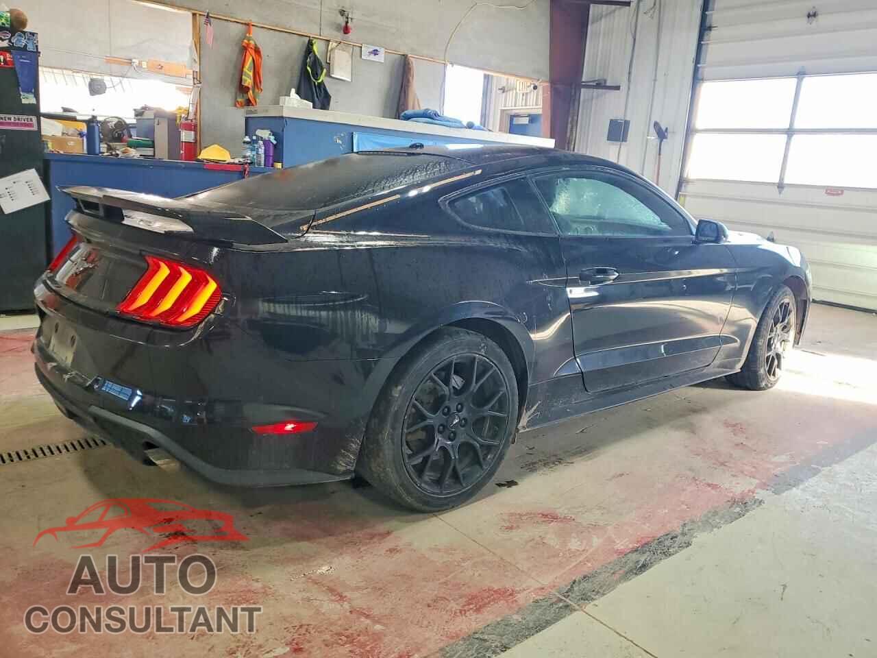 FORD MUSTANG 2018 - 1FA6P8TH7J5116831