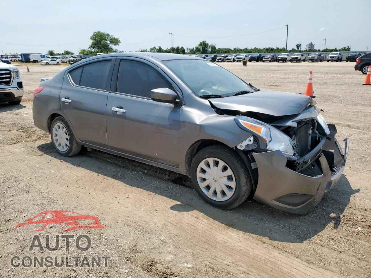 NISSAN VERSA 2019 - 3N1CN7AP0KL801880