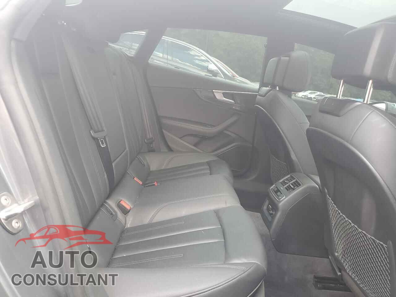 AUDI A5 2019 - WAUCNDF54KA039922