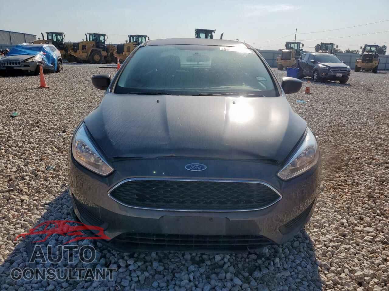 FORD FOCUS 2017 - 1FADP3E26HL307567