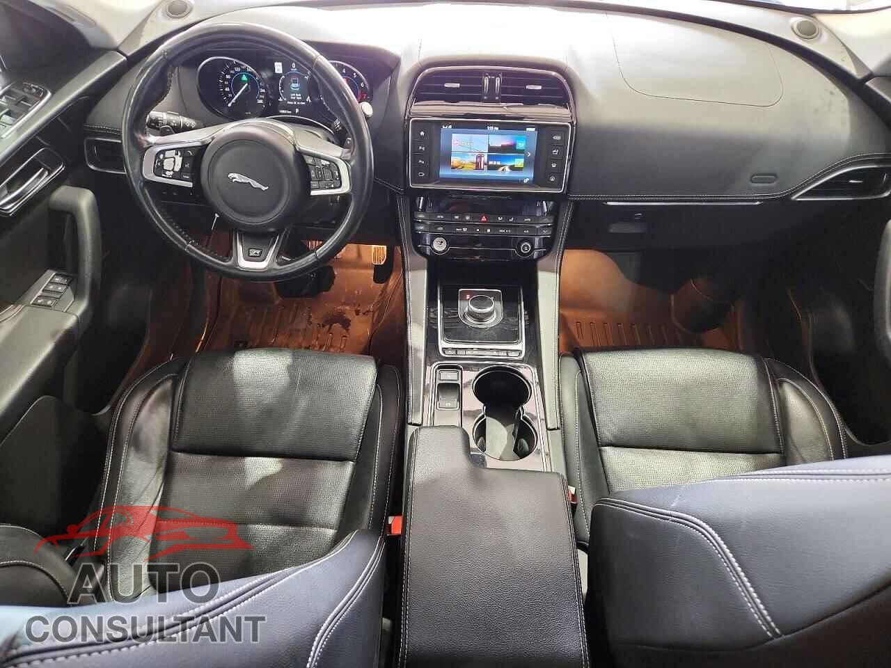 JAGUAR F-PACE 2017 - SADCL2BV3HA051382