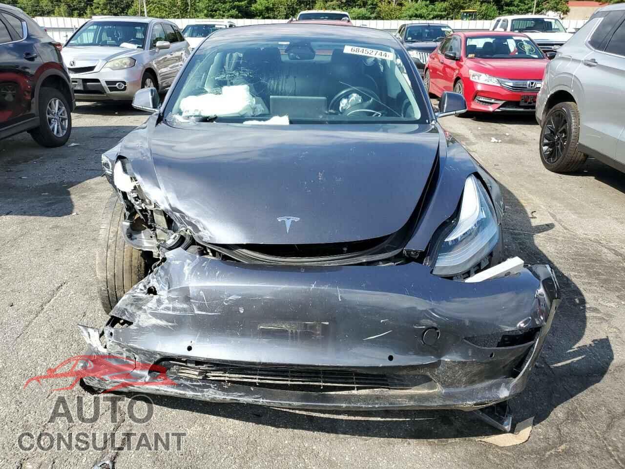 TESLA MODEL 3 2018 - 5YJ3E1EB8JF119030