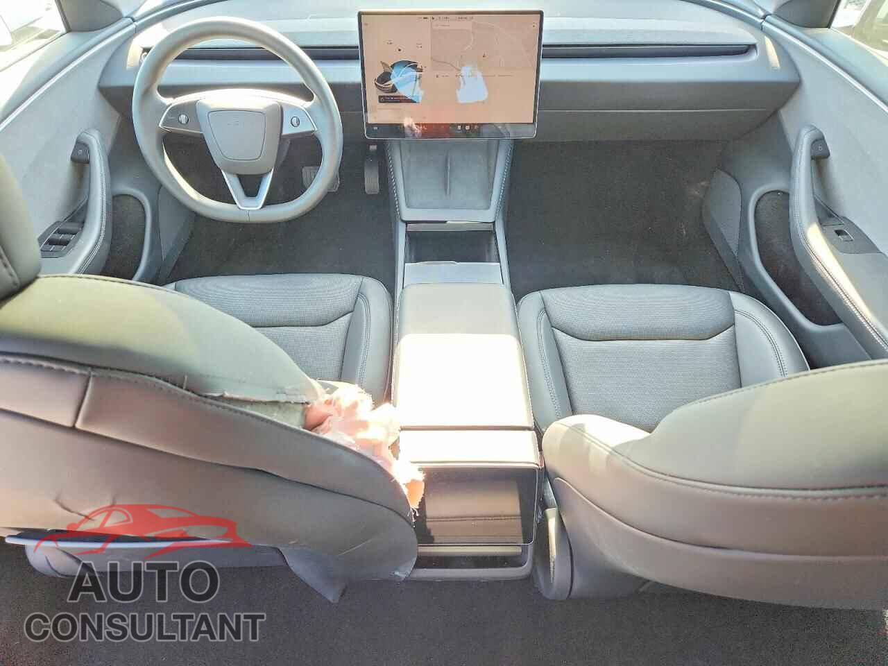 TESLA MODEL 3 2025 - 5YJ3E1EAXSF030780