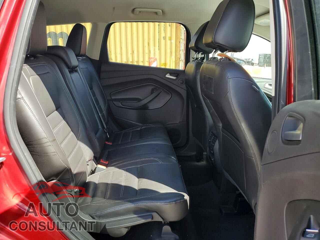 FORD ESCAPE 2017 - 1FMCU0JD9HUC51120