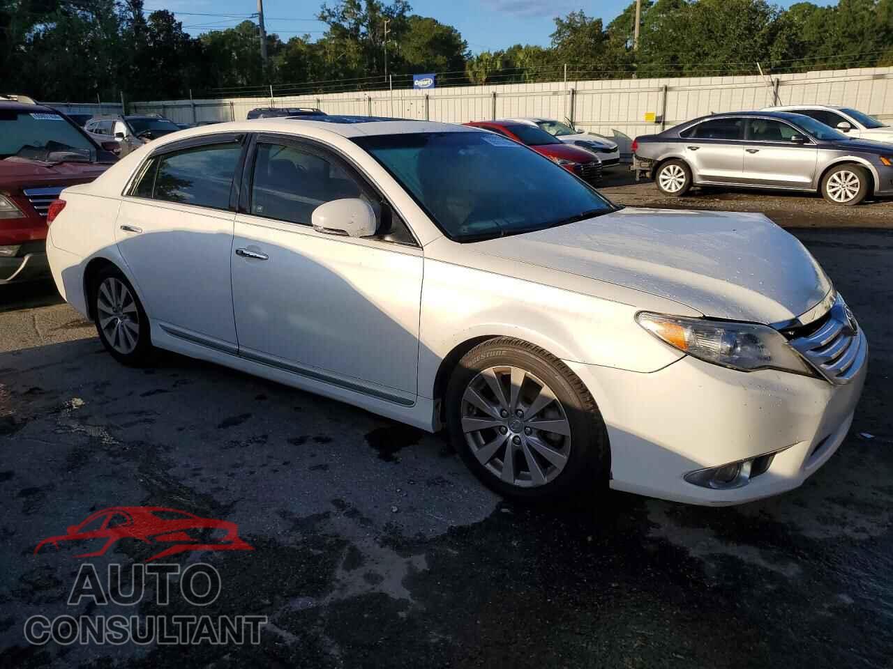TOYOTA AVALON 2011 - 4T1BK3DB5BU440061