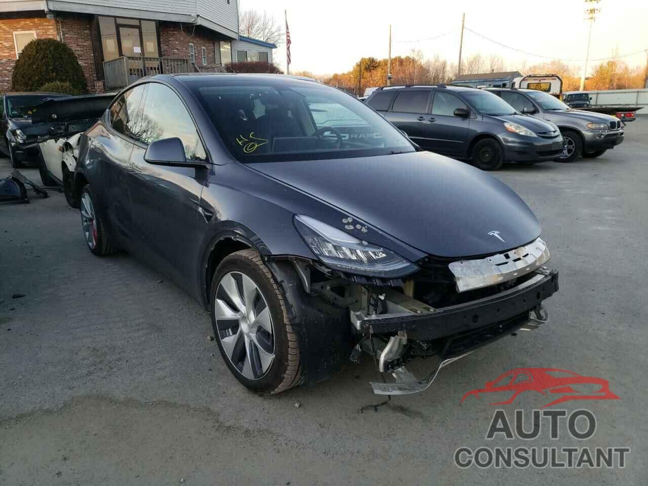 TESLA MODEL Y 2021 - 5YJYGAEE8MF116305