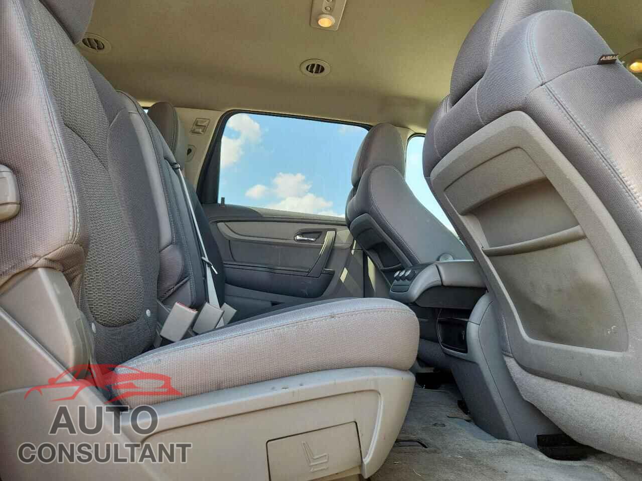 CHEVROLET TRAVERSE 2013 - 1GNKVFED5DJ109604