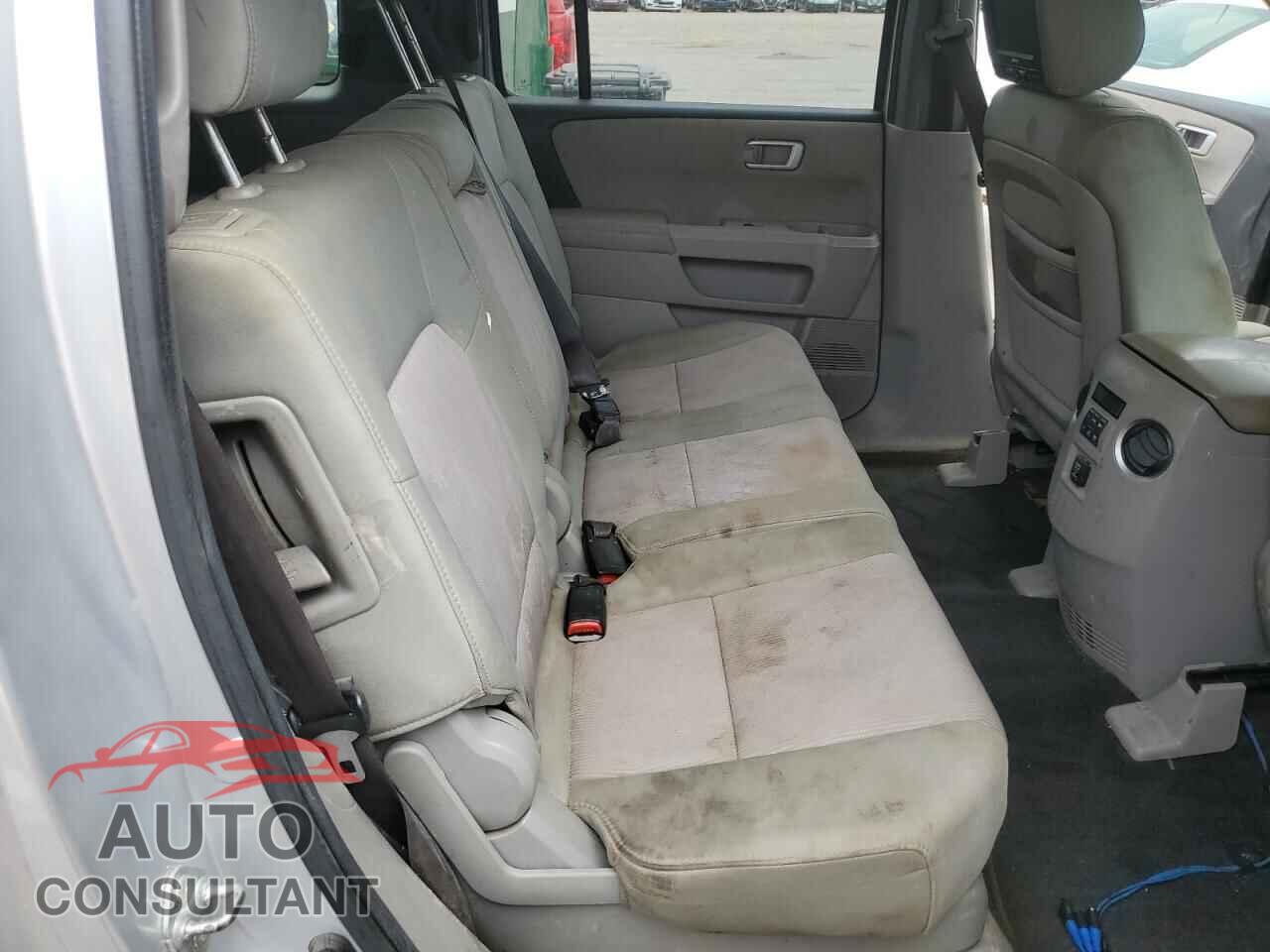 HONDA PILOT 2011 - 5FNYF4H49BB089152