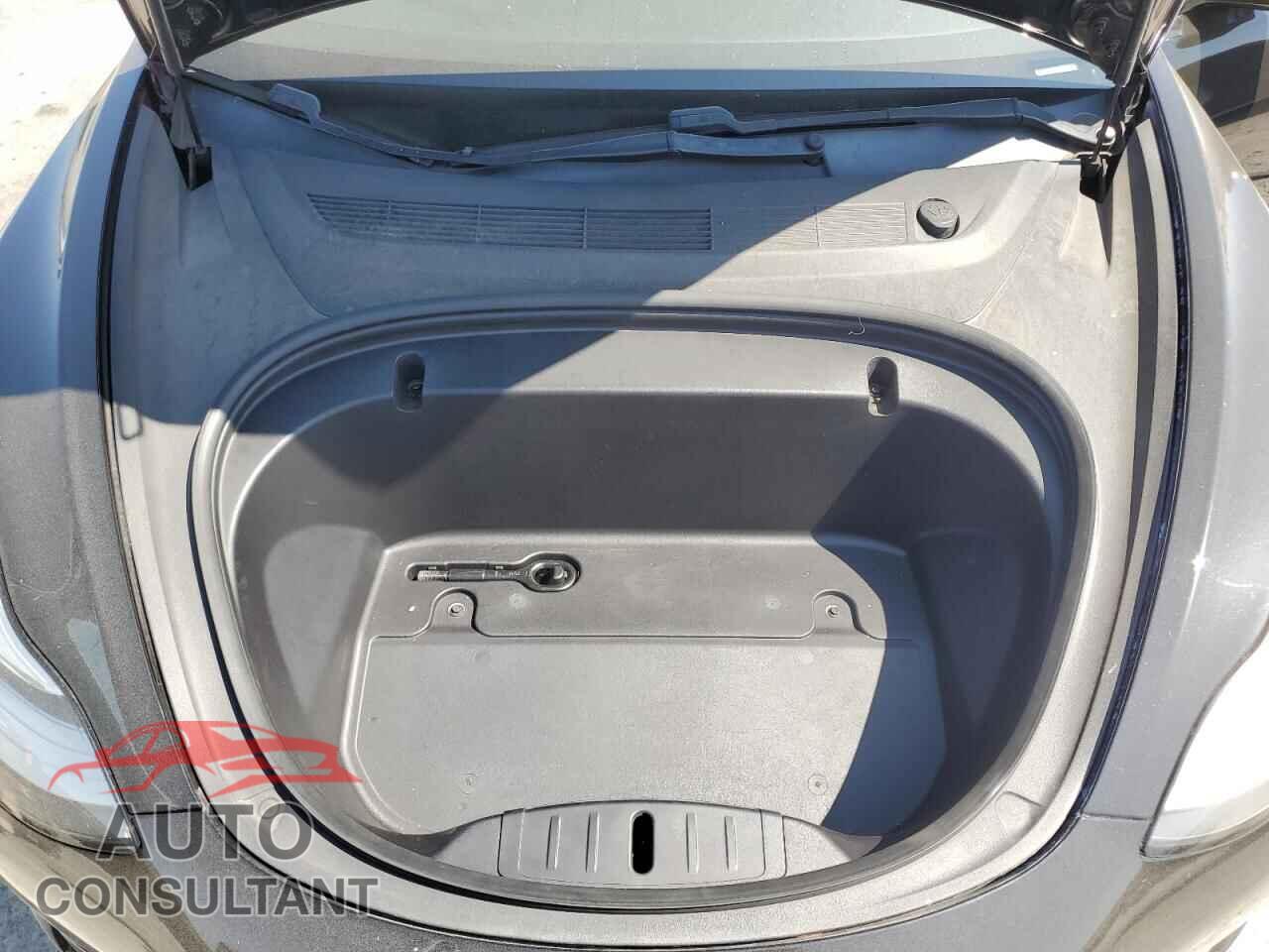 TESLA MODEL 3 2020 - 5YJ3E1EC3LF623559