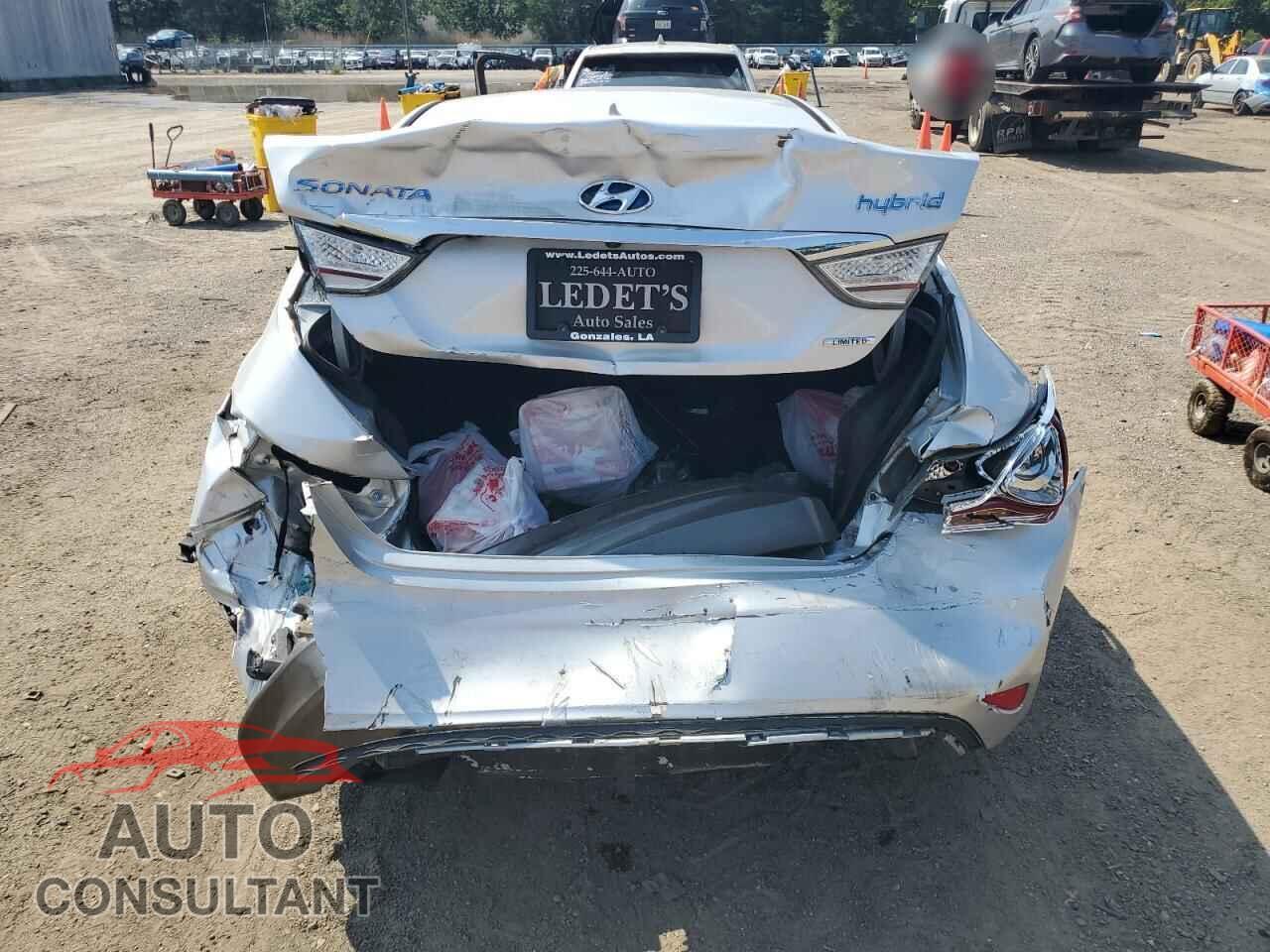 HYUNDAI SONATA 2013 - KMHEC4A41DA098389