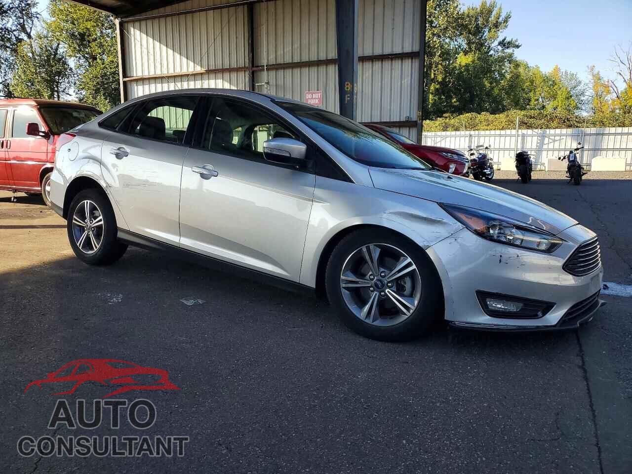 FORD FOCUS 2017 - 1FADP3FE3HL292924
