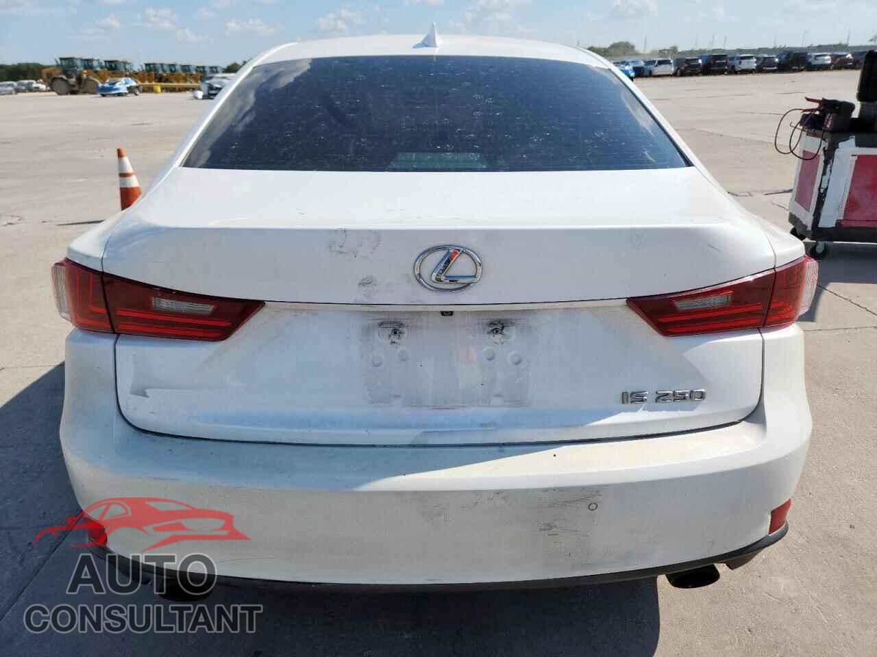 LEXUS IS 2014 - JTHBF1D24E5023248