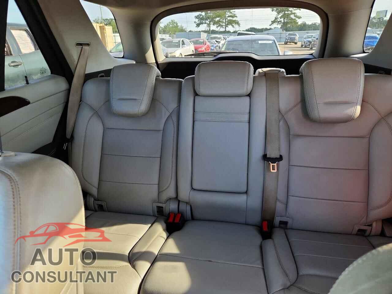 MERCEDES-BENZ M-CLASS 2013 - 4JGDA5JB8DA158237
