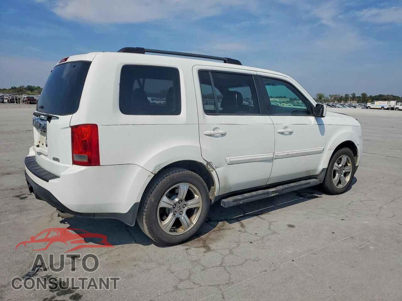 HONDA PILOT 2013 - 5FNYF4H51DB047330