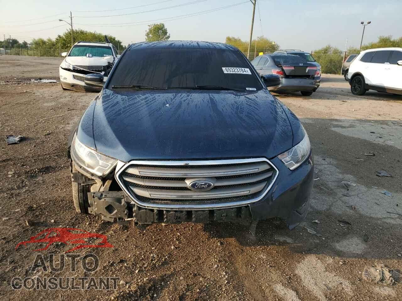 FORD TAURUS 2017 - 1FAHP2E89HG113365