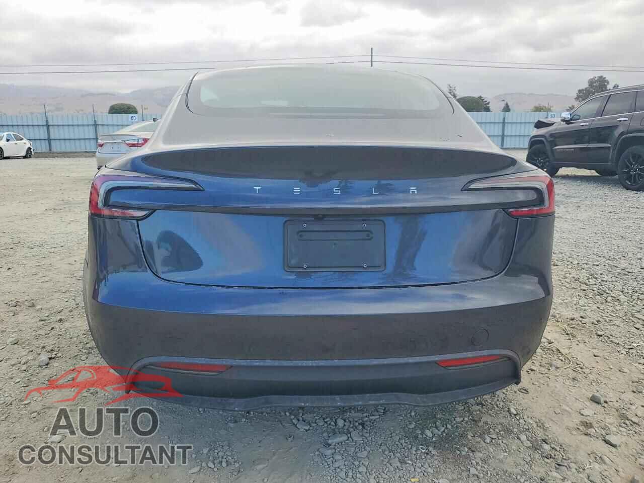 TESLA MODEL 3 2025 - 5YJ3E1EA7SF987559