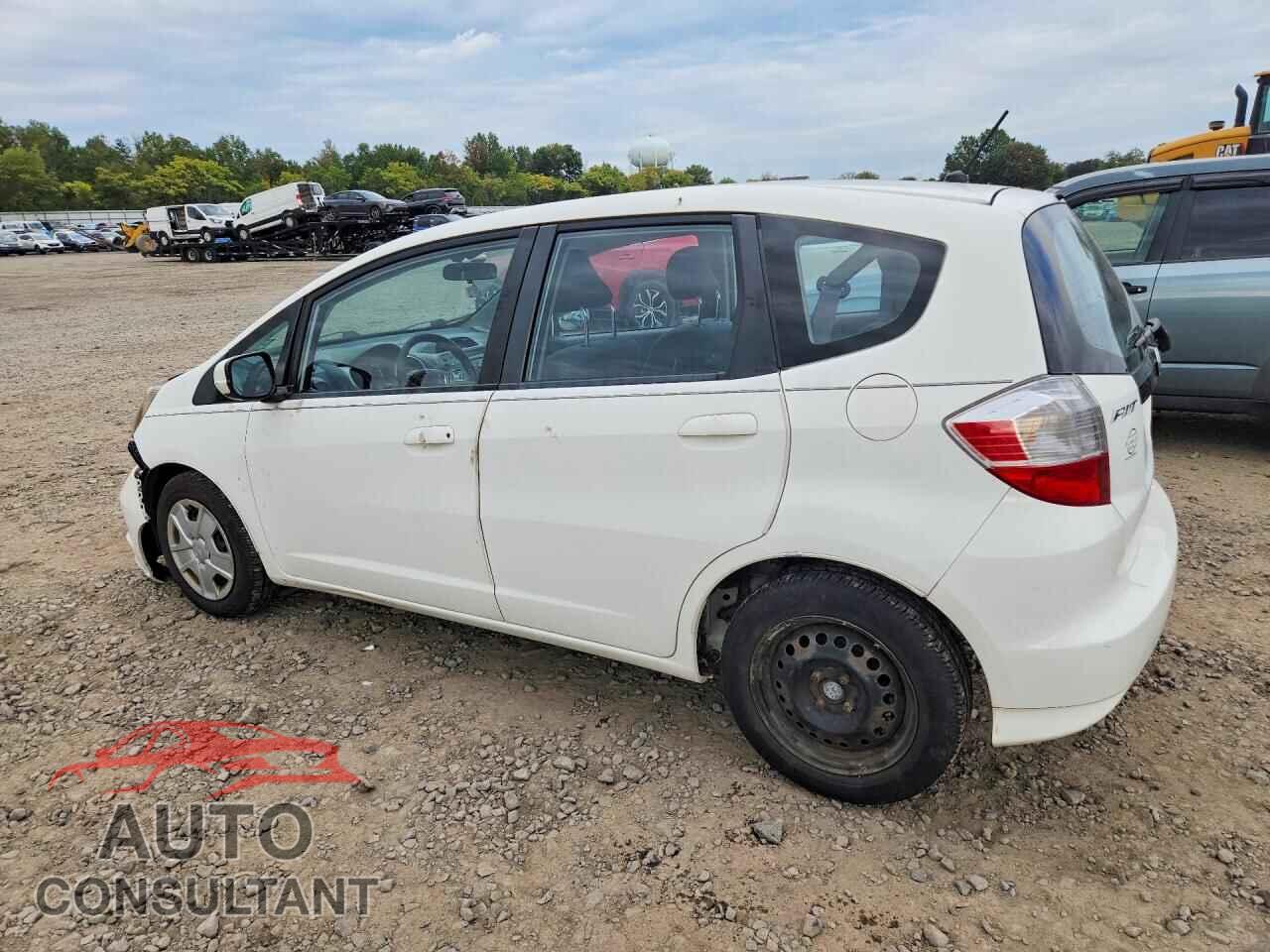 HONDA FIT 2013 - JHMGE8H31DC063575