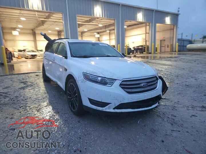 FORD TAURUS 2017 - 1FAHP2E88HG117164