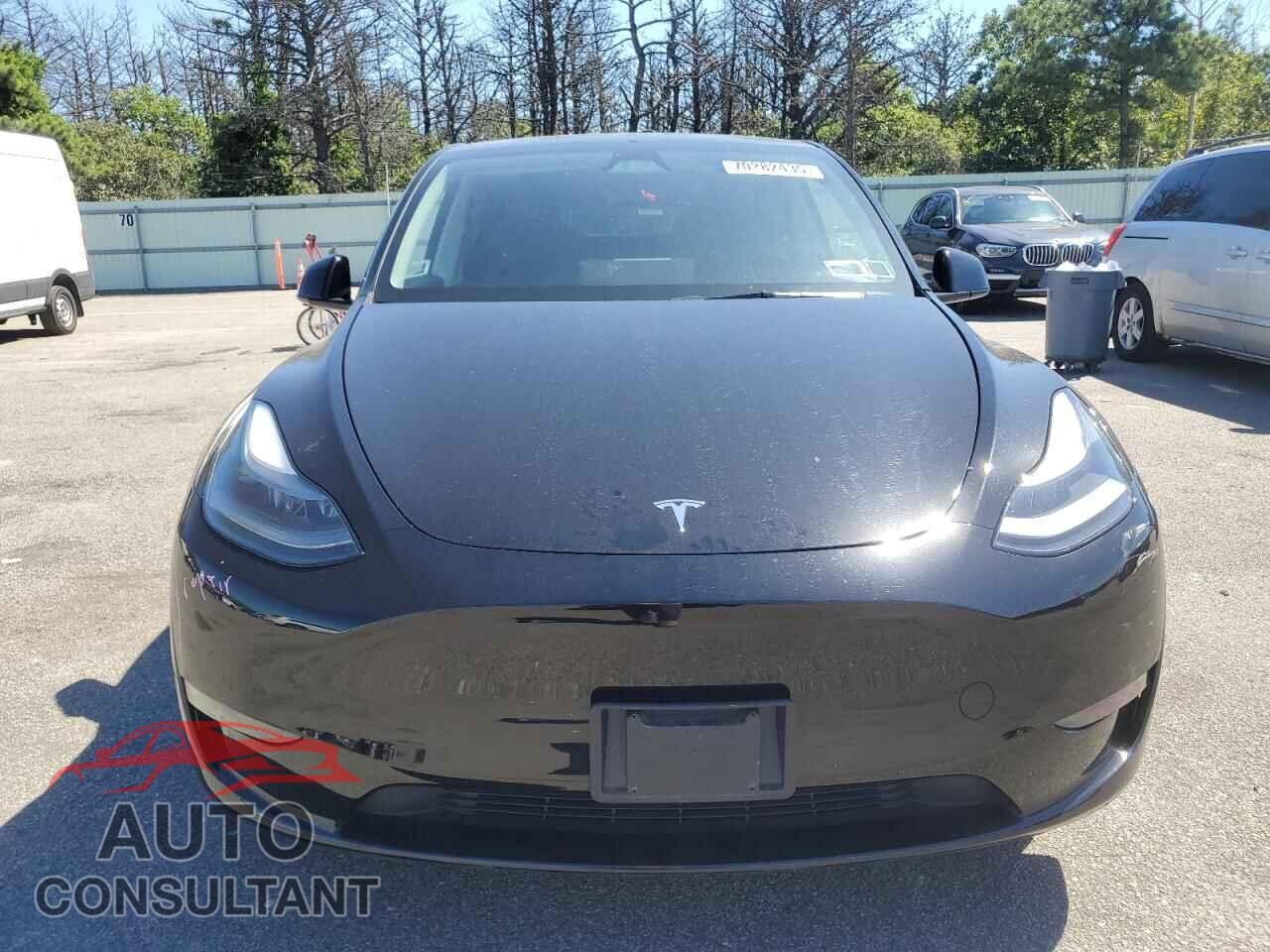 TESLA MODEL Y 2024 - 7SAYGAEE3RF132017
