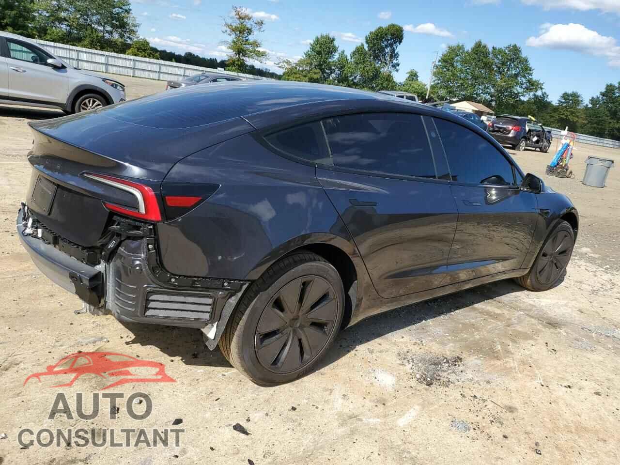 TESLA MODEL 3 2025 - 5YJ3E1EA0SF040055