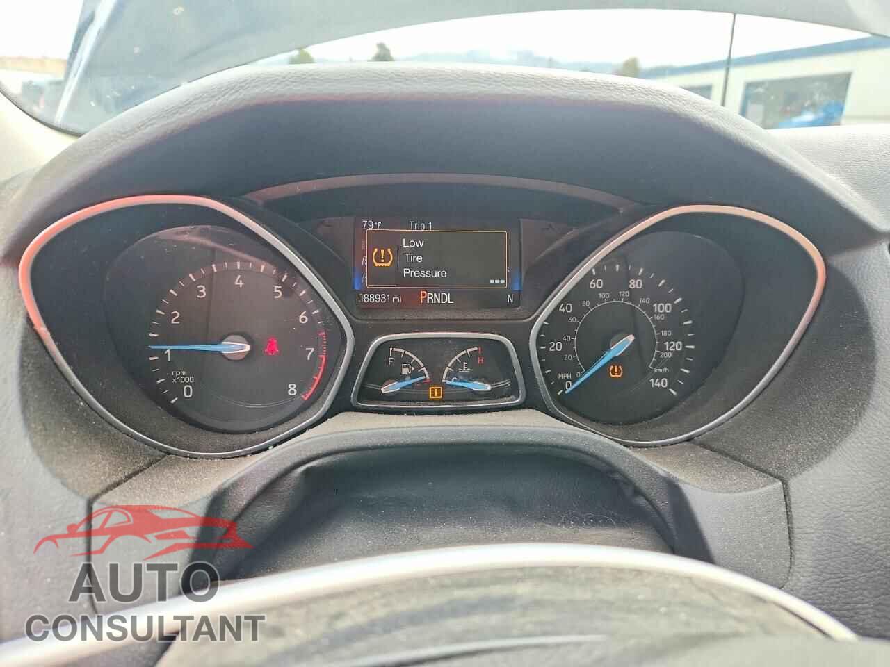FORD FOCUS 2017 - 1FADP3F26HL324576