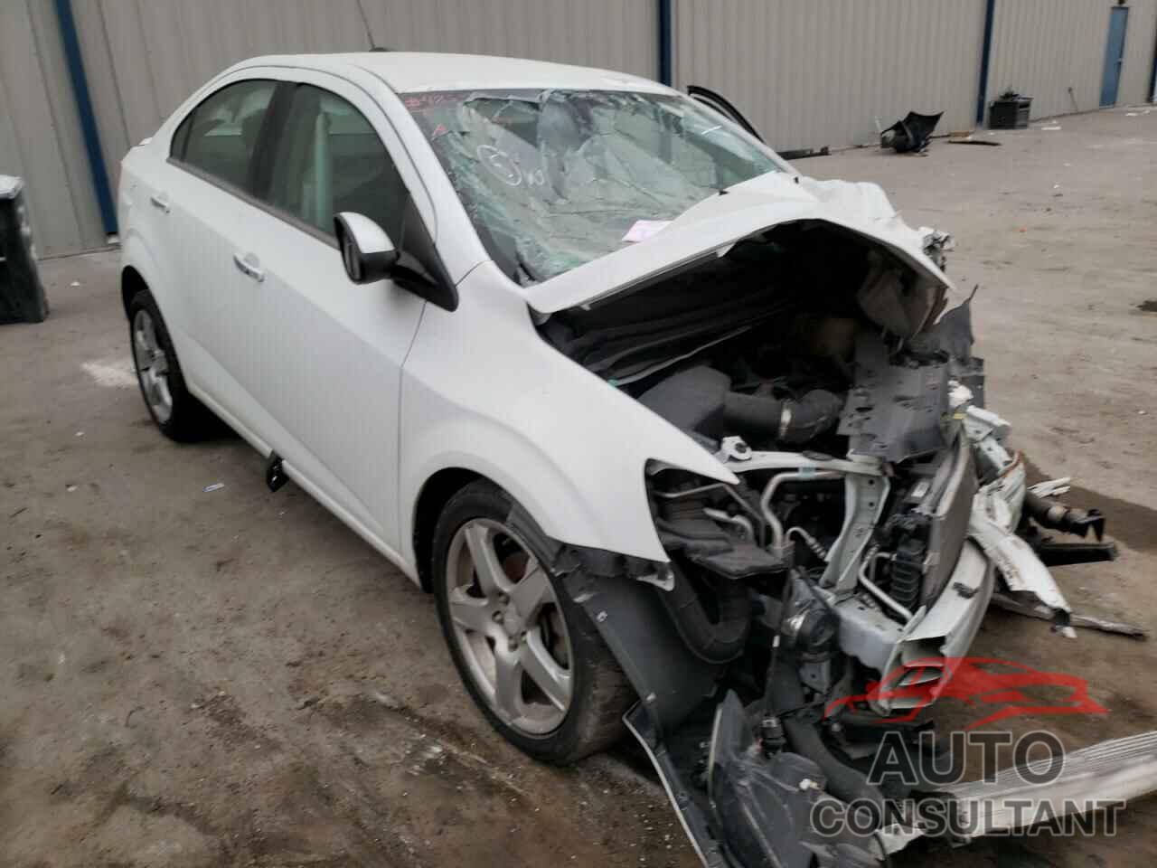 CHEVROLET SONIC 2016 - 1G1JE5SB4G4143787