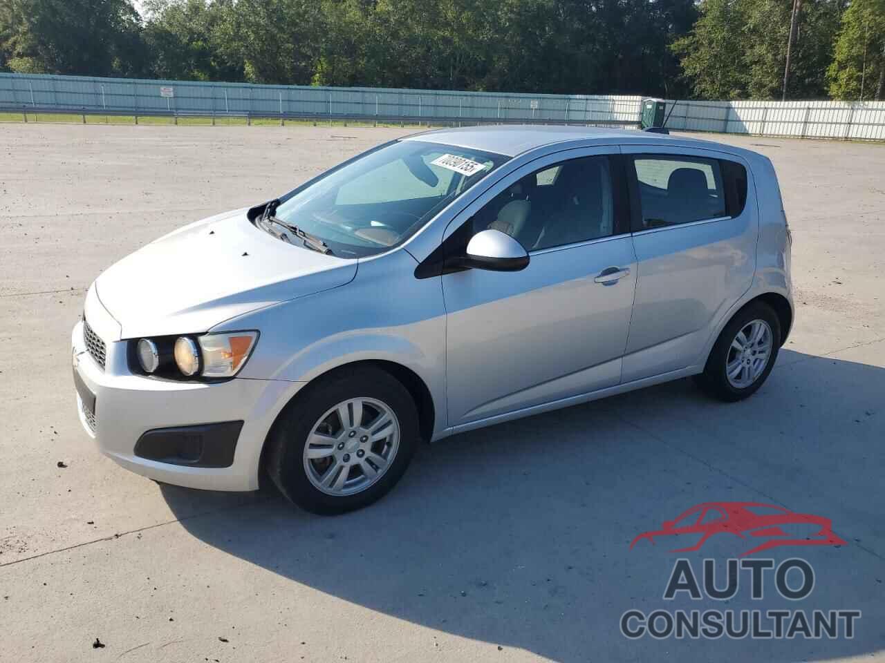 CHEVROLET SONIC 2015 - 1G1JC6SHXF4155652