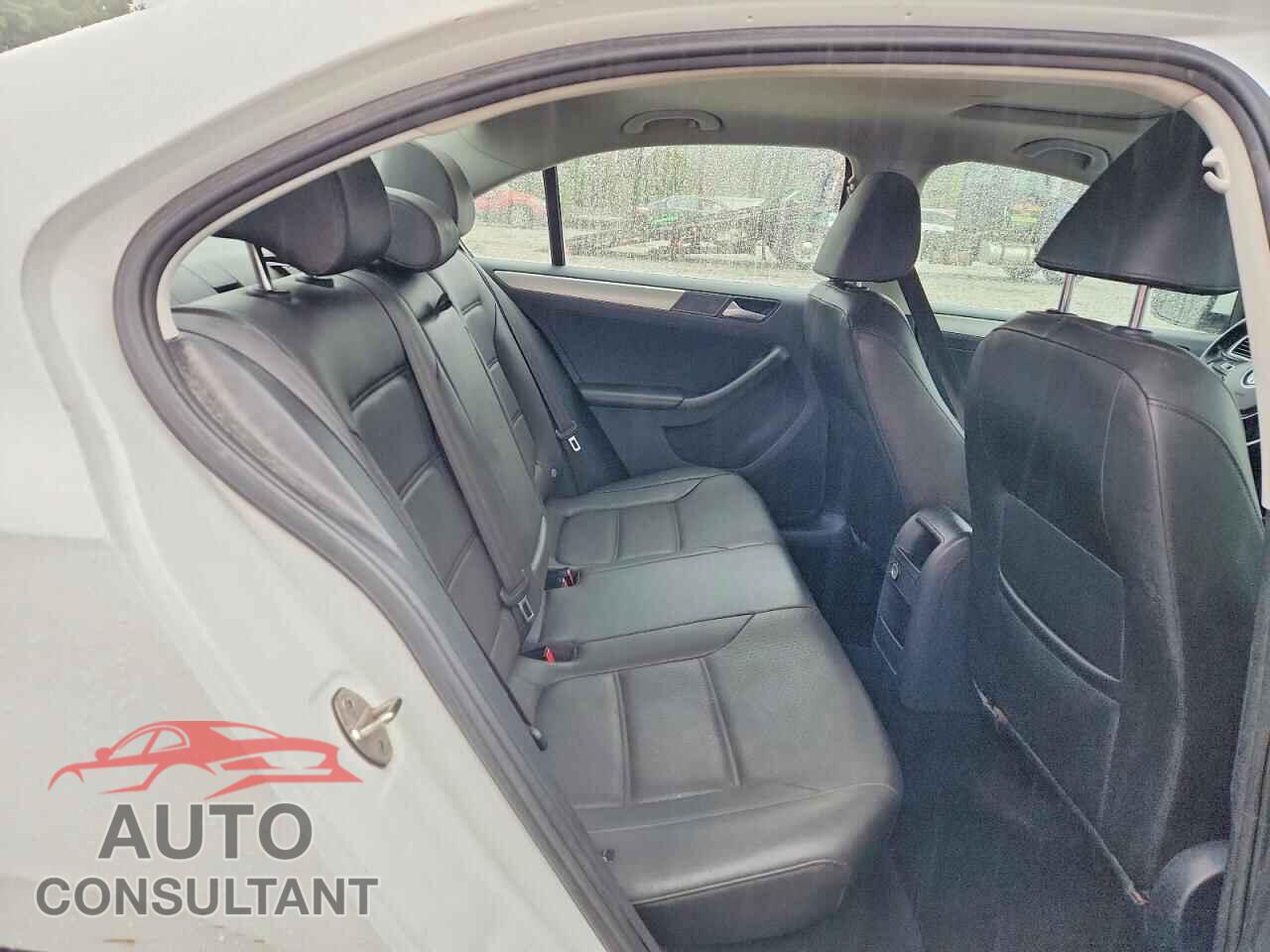 VOLKSWAGEN JETTA 2017 - 3VWDB7AJ9HM343858